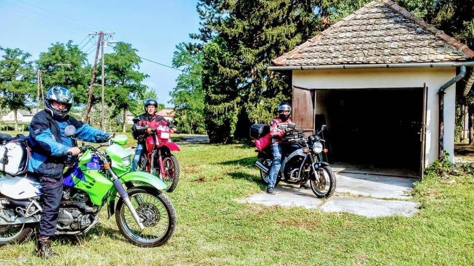 Locomotiv Vendégház Hercegszanto Esterno foto